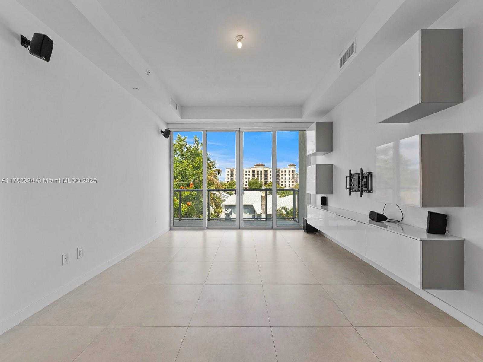 Small Image of 529 SOUTH WEST 11TH ST #303, Miami Number 8