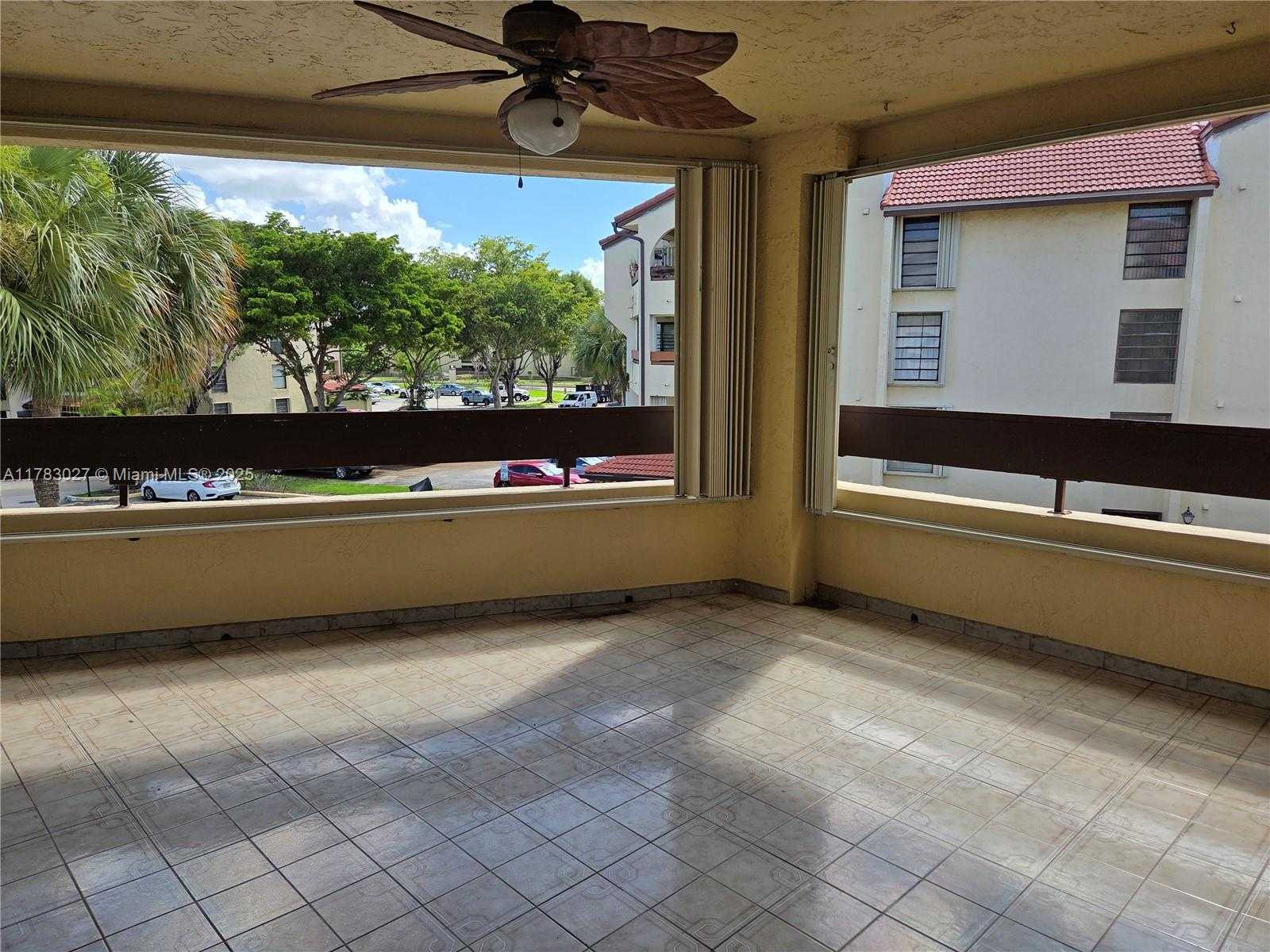 Small Image of 8850 SOUTH WEST 123RD CT #H302, Miami Number 22