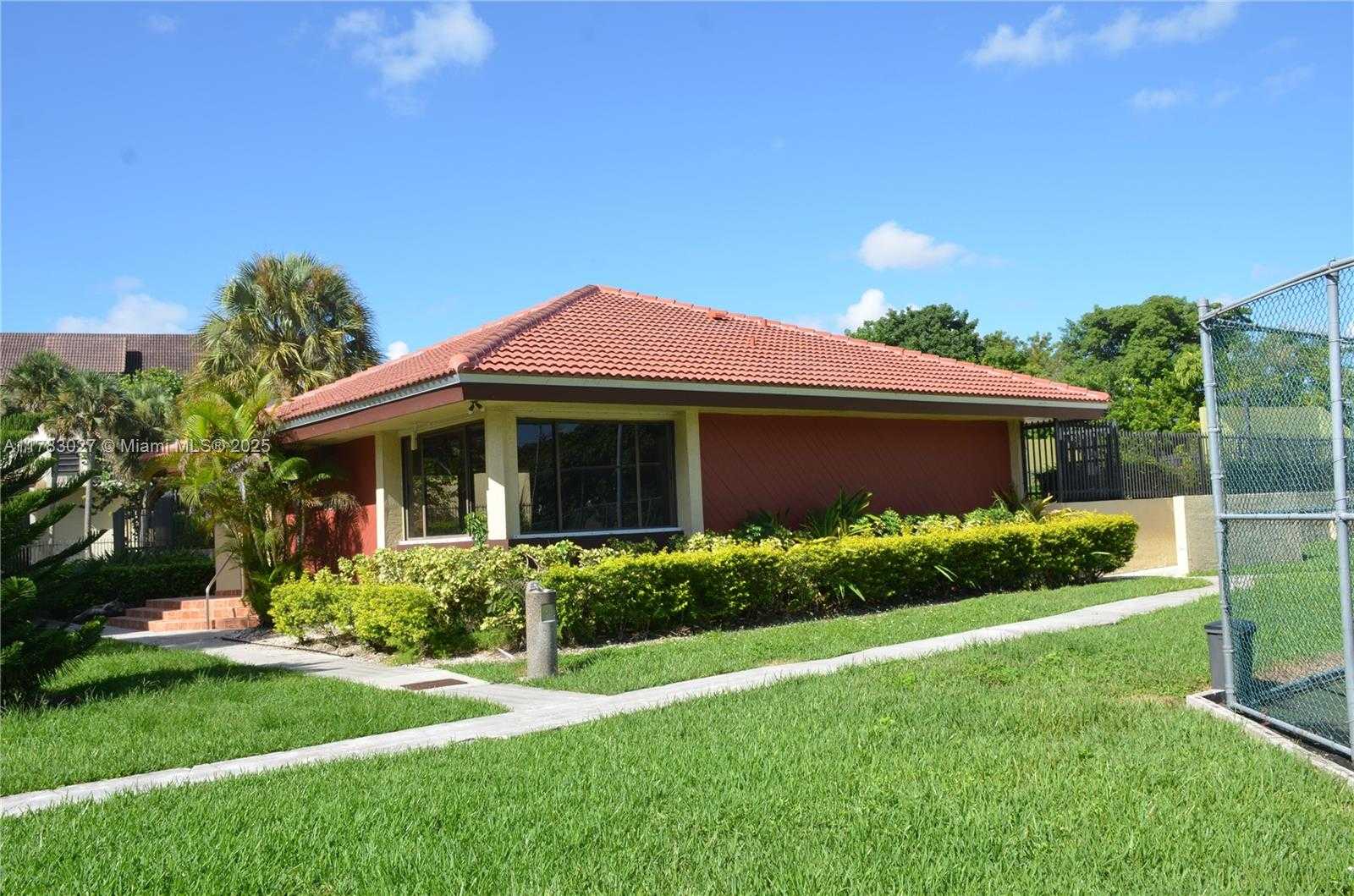 Small Image of 8850 SOUTH WEST 123RD CT #H302, Miami Number 26