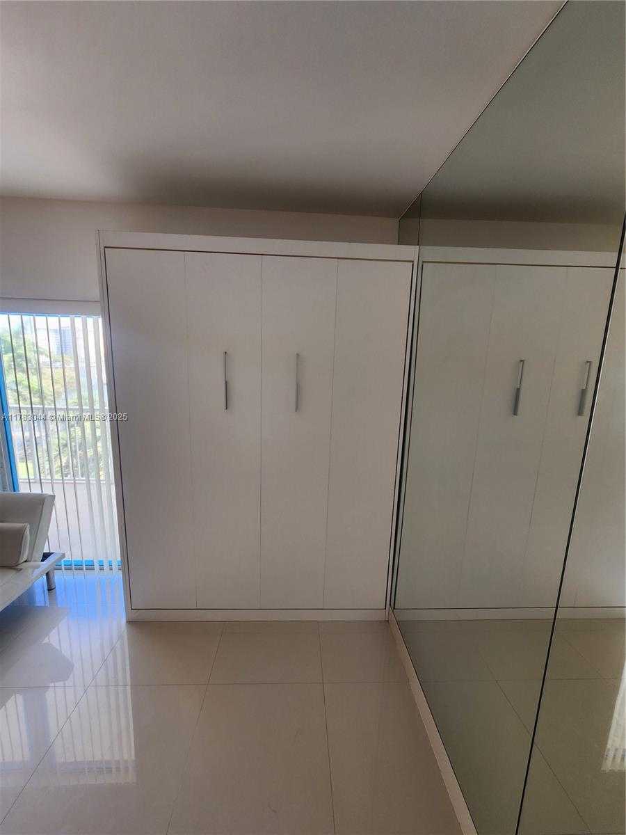 Small Image of 1965 SOUTH OCEAN DR #3H, Hallandale Beach Number 11