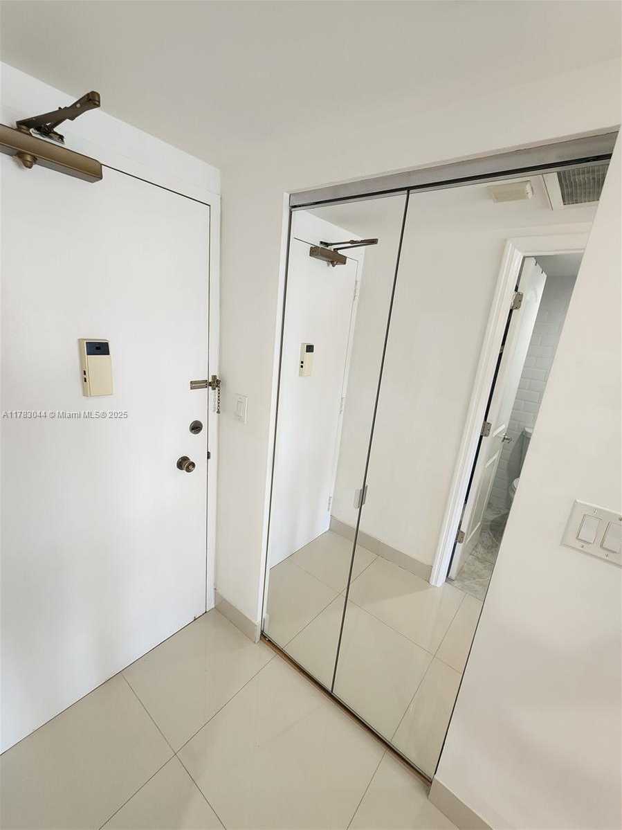 Small Image of 1965 SOUTH OCEAN DR #3H, Hallandale Beach Number 12