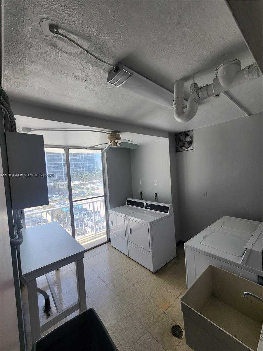 Small Image of 1965 SOUTH OCEAN DR #3H, Hallandale Beach Number 18