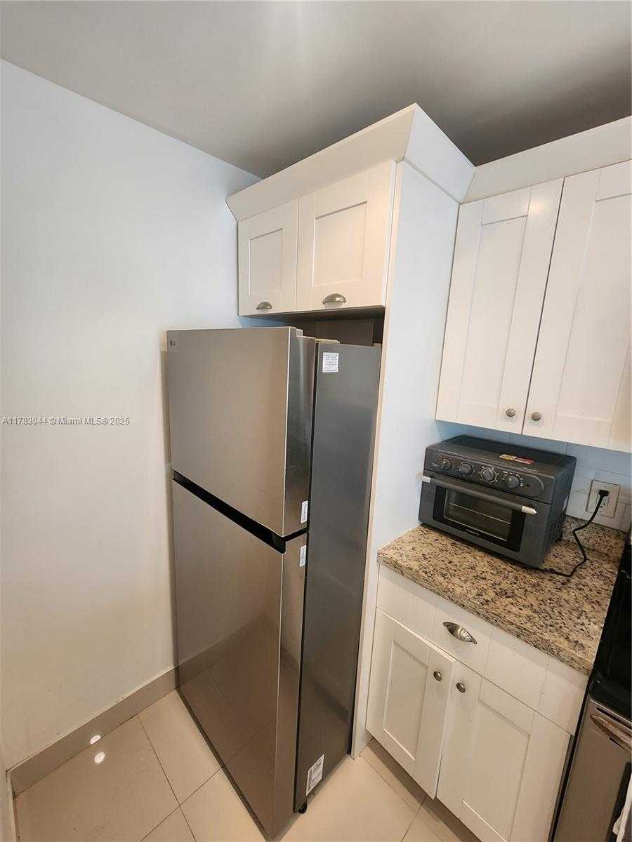 Small Image of 1965 SOUTH OCEAN DR #3H, Hallandale Beach Number 6