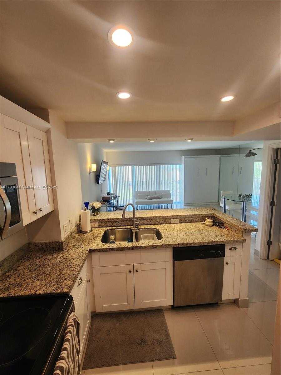 Small Image of 1965 SOUTH OCEAN DR #3H, Hallandale Beach Number 8