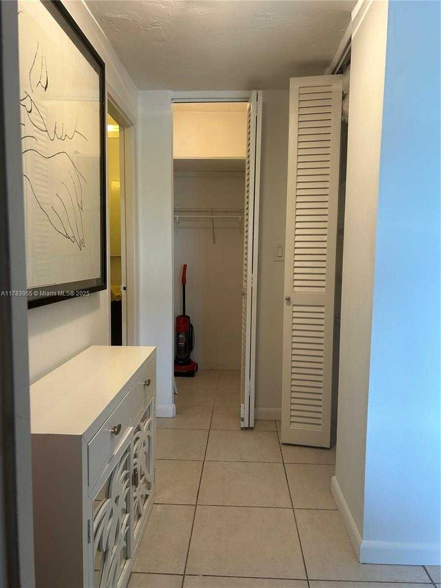 Small Image of 2451 BRICKELL AVE #4P, Miami Number 15