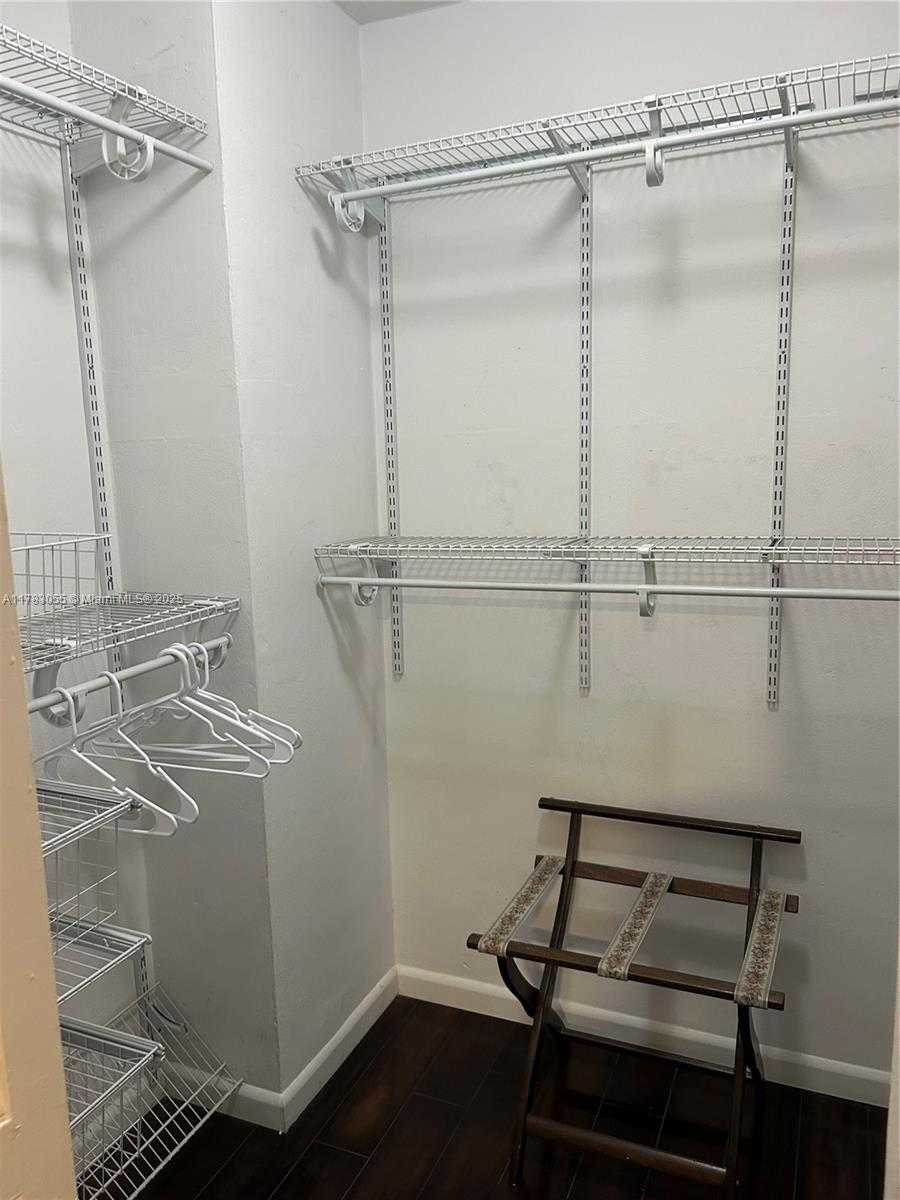 Small Image of 2451 BRICKELL AVE #4P, Miami Number 18