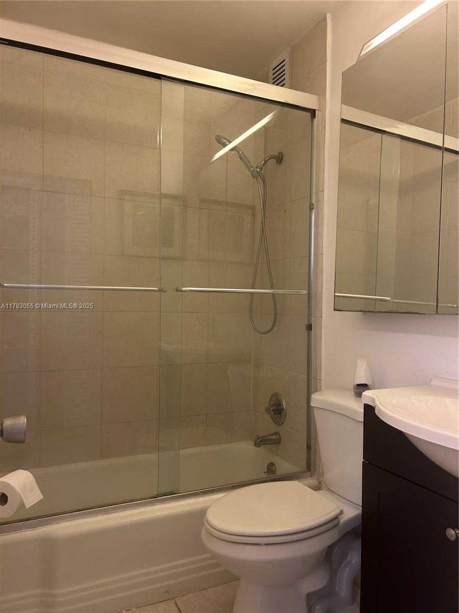 Small Image of 2451 BRICKELL AVE #4P, Miami Number 20