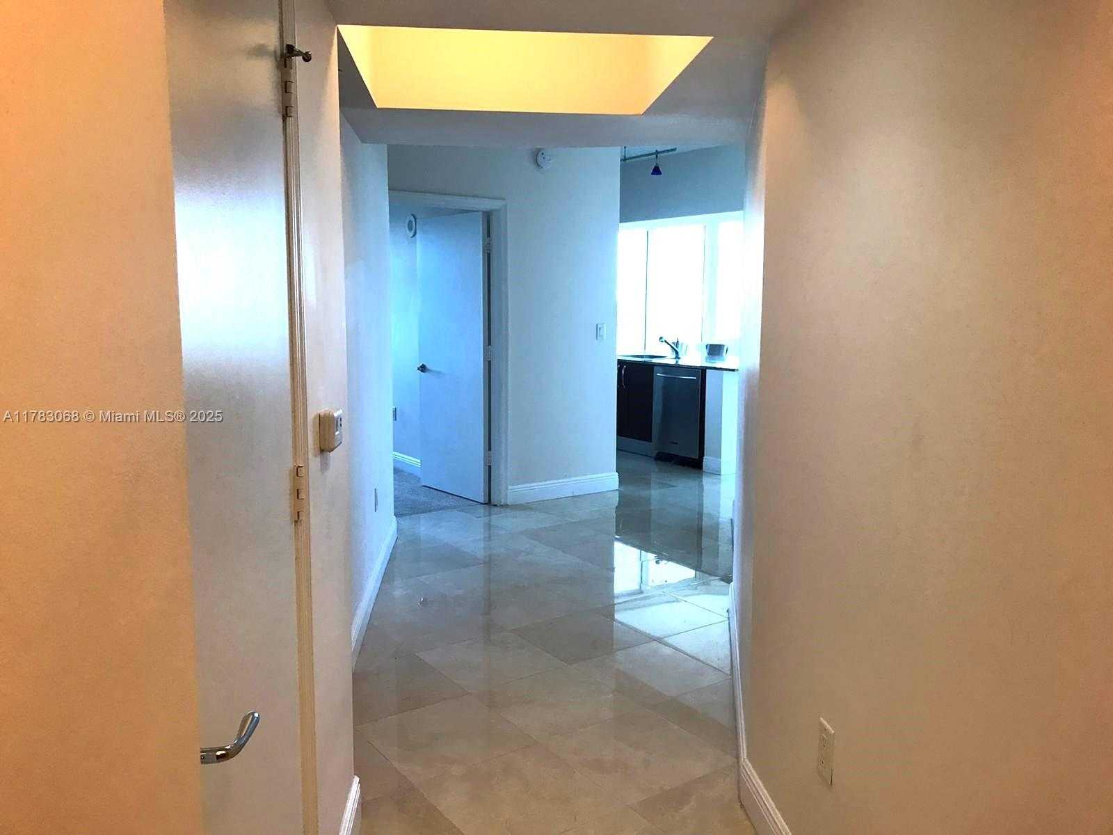 Small Image of 20000 EAST COUNTRY CLUB DR #908, Aventura Number 4