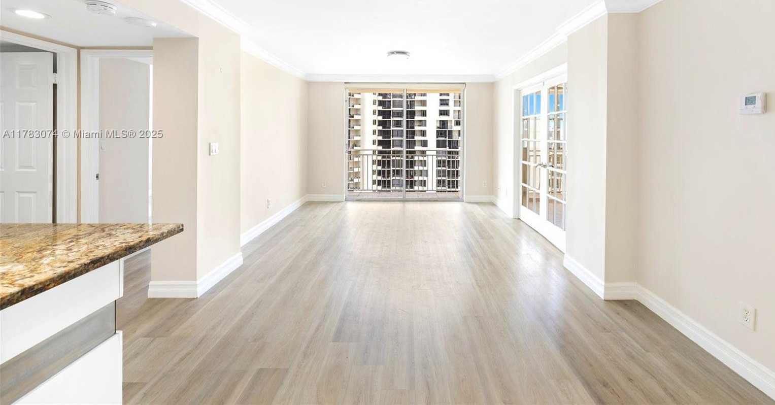 Small Image of 770 CLAUGHTON ISLAND DR #1703, Miami Number 14