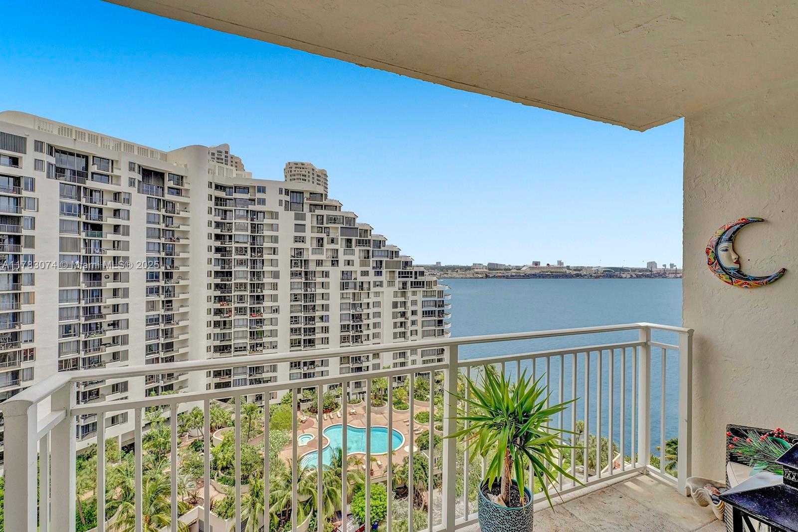 Small Image of 770 CLAUGHTON ISLAND DR #1703, Miami Number 2