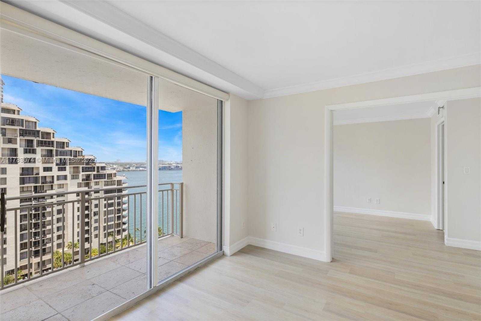 Small Image of 770 CLAUGHTON ISLAND DR #1703, Miami Number 22