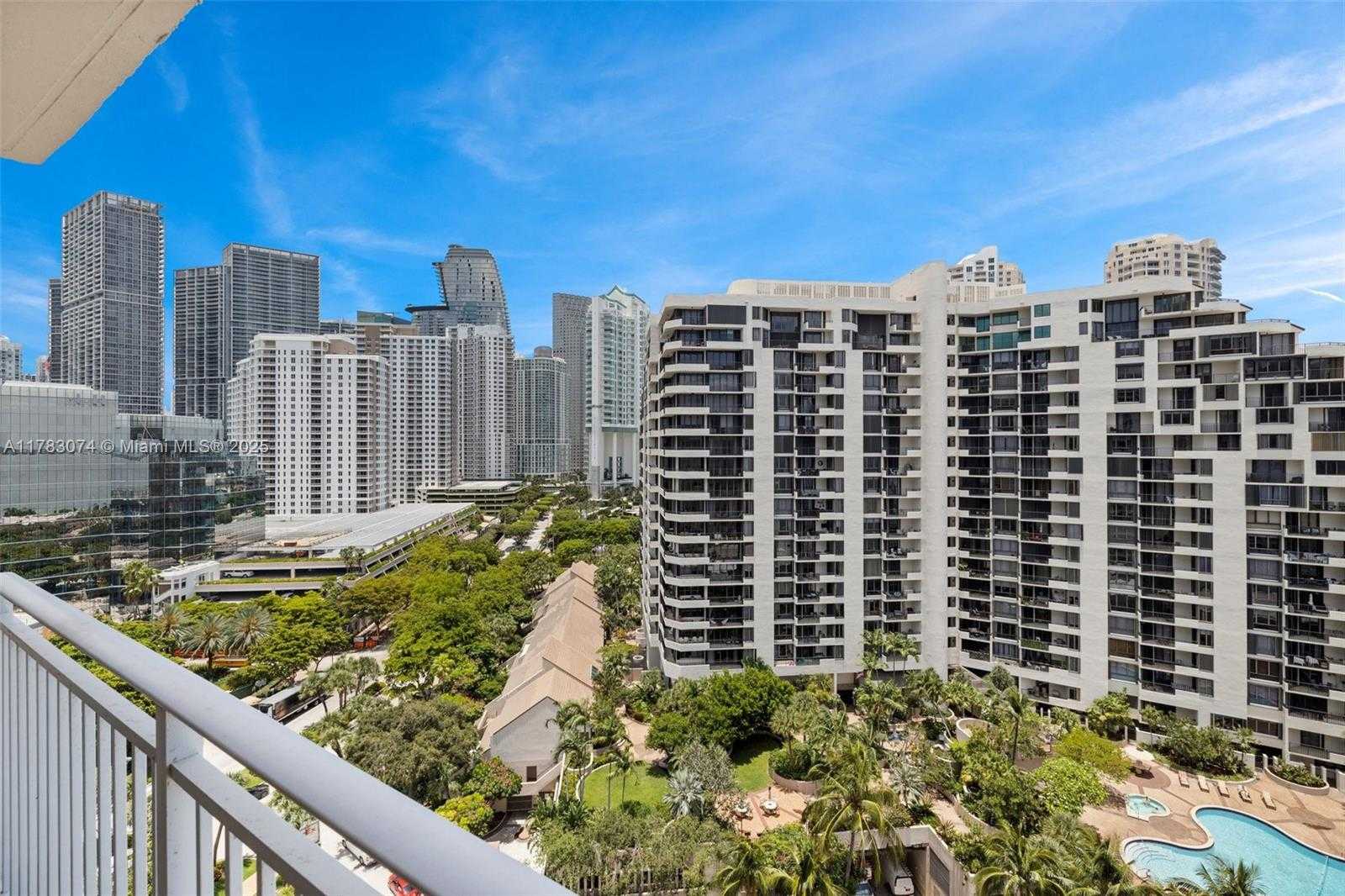 Small Image of 770 CLAUGHTON ISLAND DR #1703, Miami Number 24