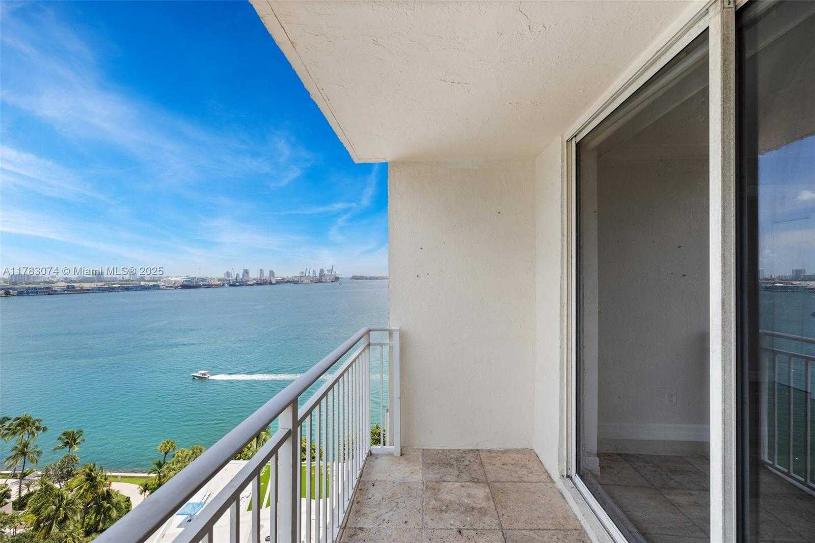 Small Image of 770 CLAUGHTON ISLAND DR #1703, Miami Number 25