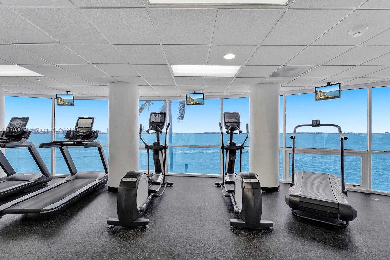 Small Image of 770 CLAUGHTON ISLAND DR #1703, Miami Number 30