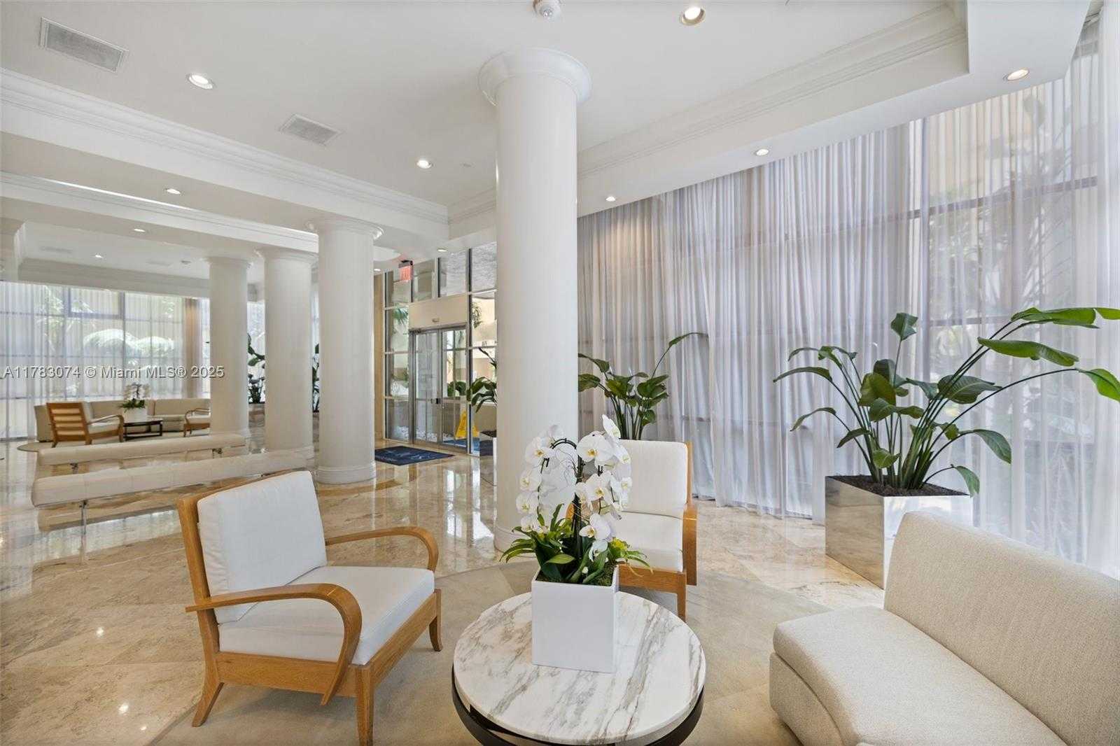 Small Image of 770 CLAUGHTON ISLAND DR #1703, Miami Number 36