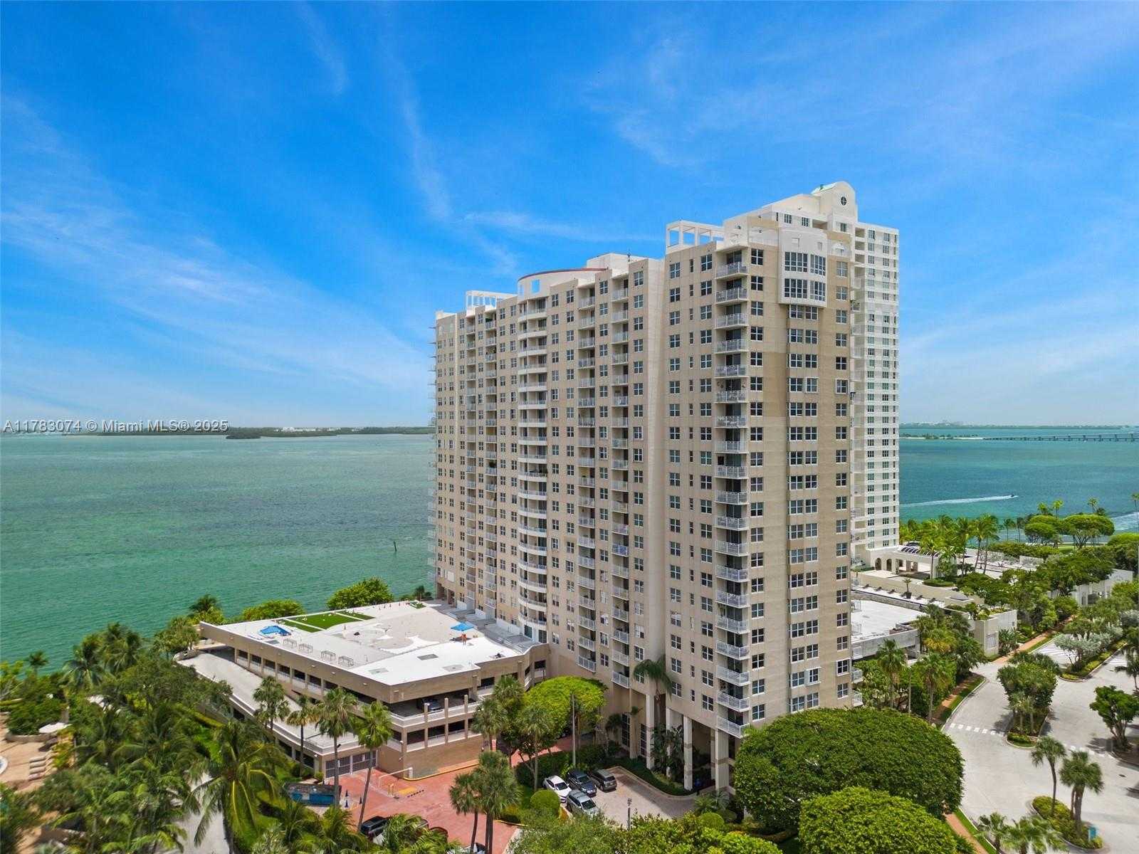 Small Image of 770 CLAUGHTON ISLAND DR #1703, Miami Number 39