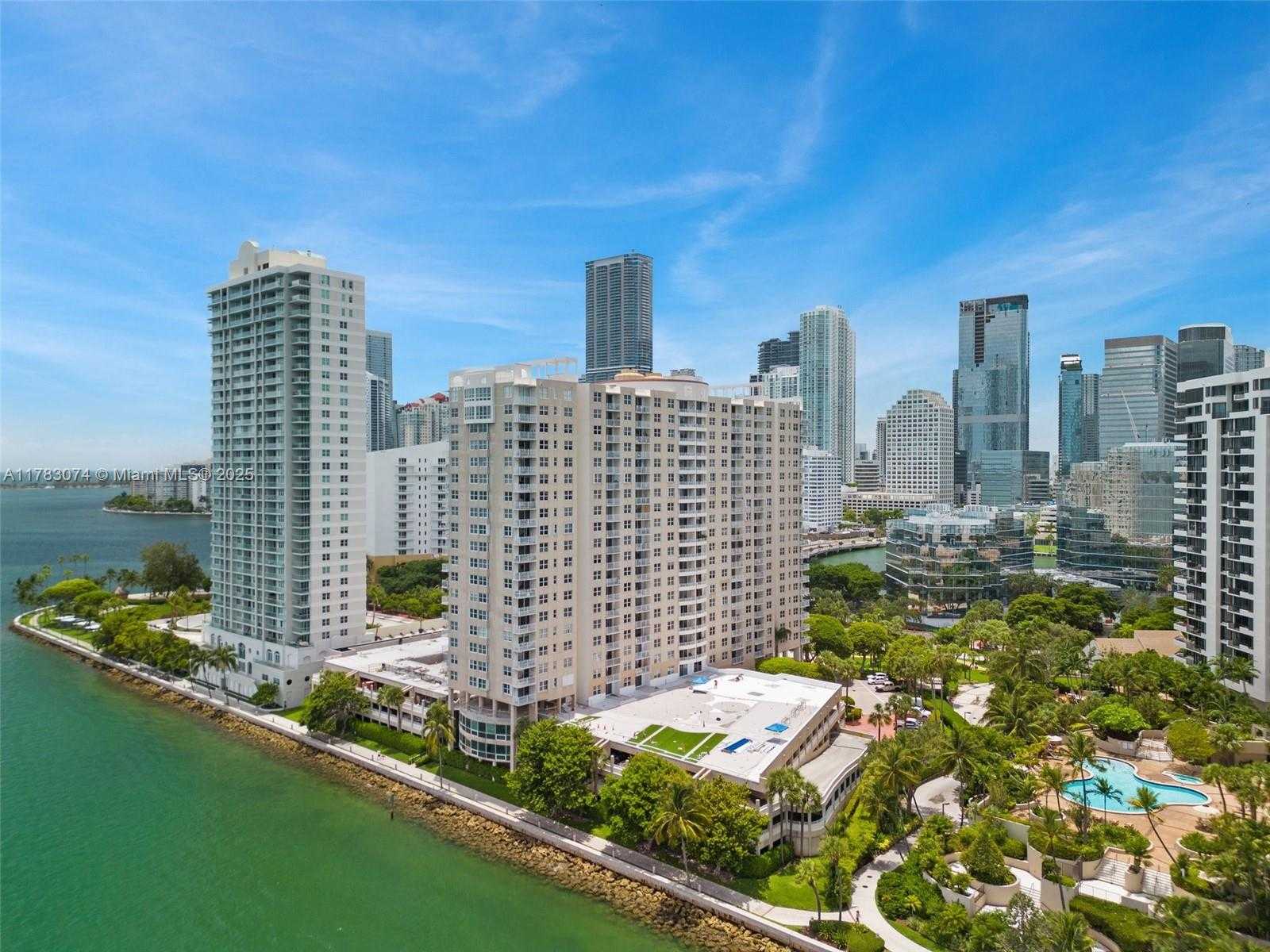 Small Image of 770 CLAUGHTON ISLAND DR #1703, Miami Number 41