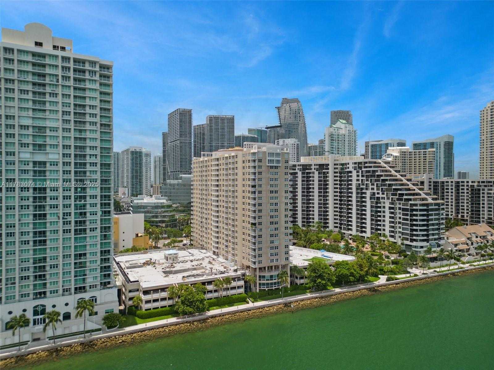 Small Image of 770 CLAUGHTON ISLAND DR #1703, Miami Number 43