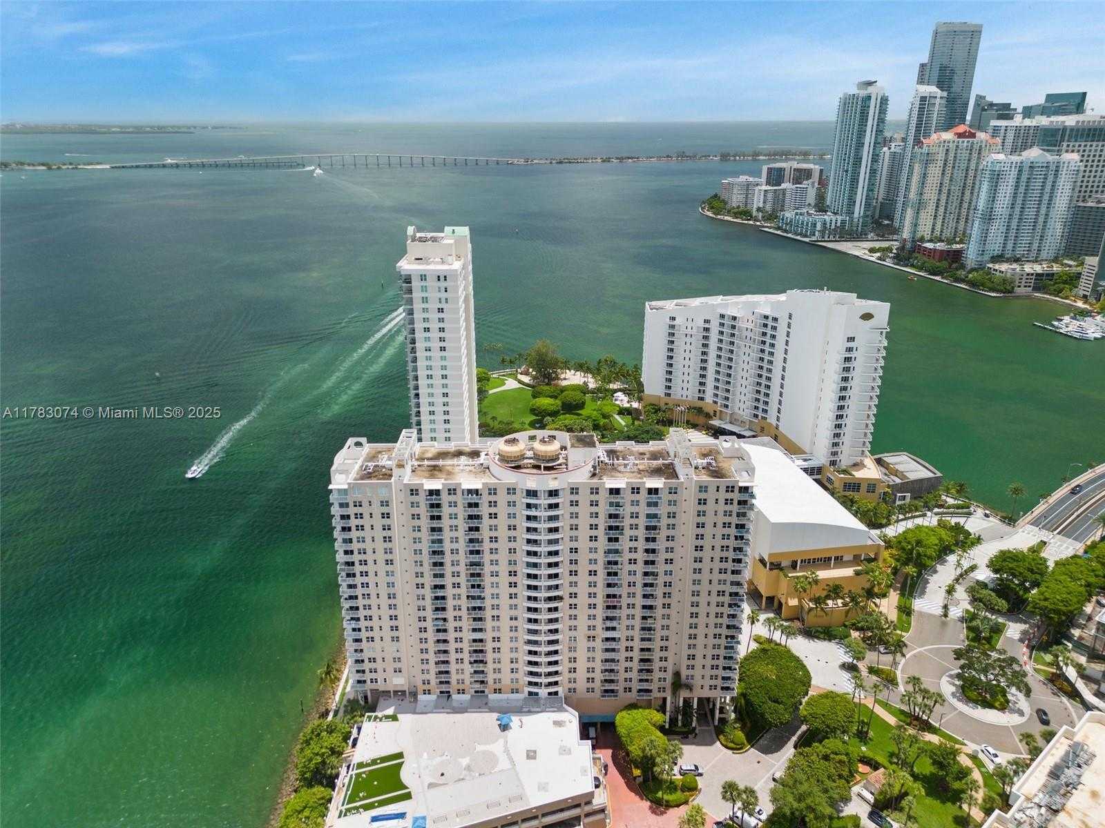 Small Image of 770 CLAUGHTON ISLAND DR #1703, Miami Number 44