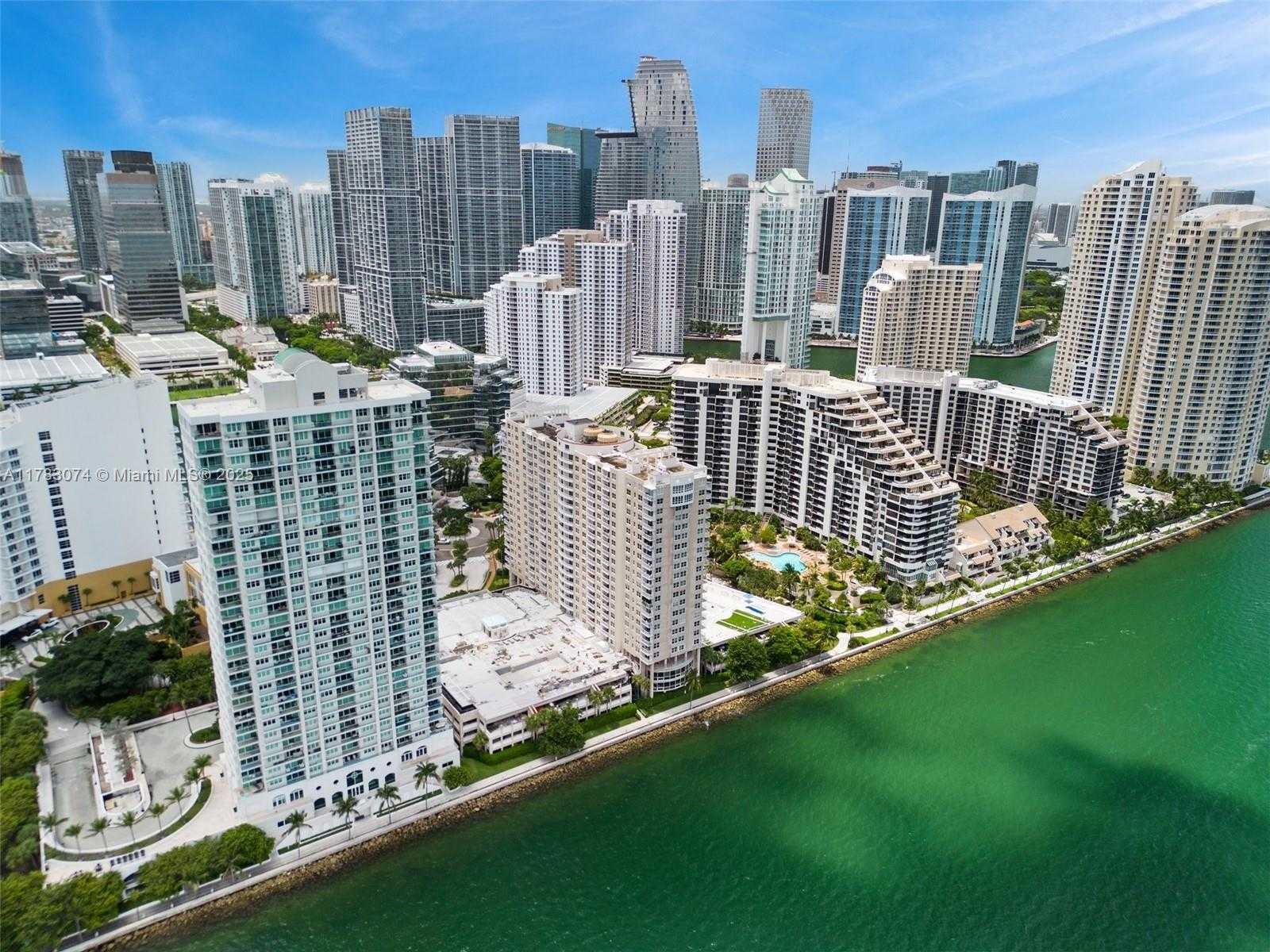 Small Image of 770 CLAUGHTON ISLAND DR #1703, Miami Number 45