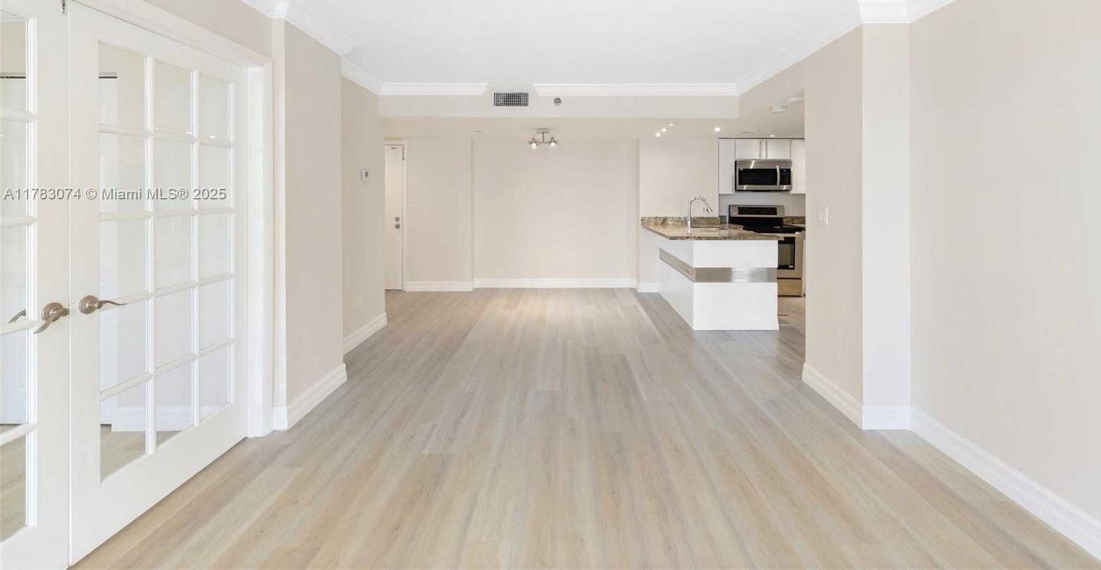 Small Image of 770 CLAUGHTON ISLAND DR #1703, Miami Number 7