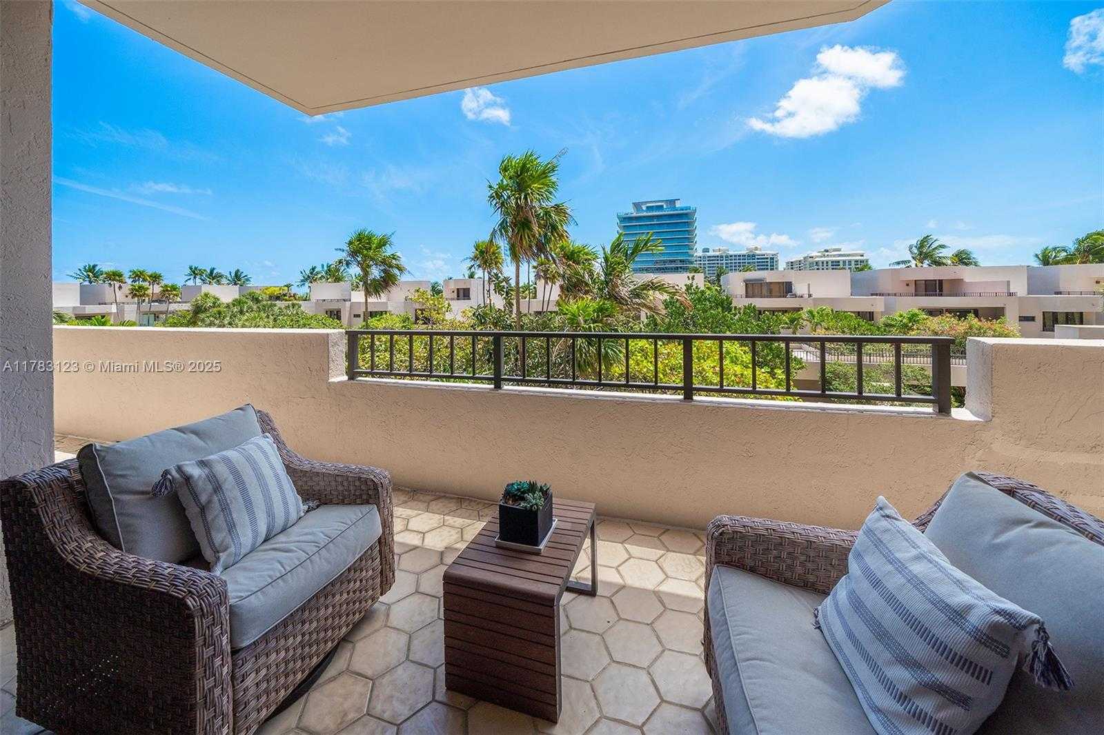 Small Image of 201 CRANDON BLVD #333, Key Biscayne Number 17