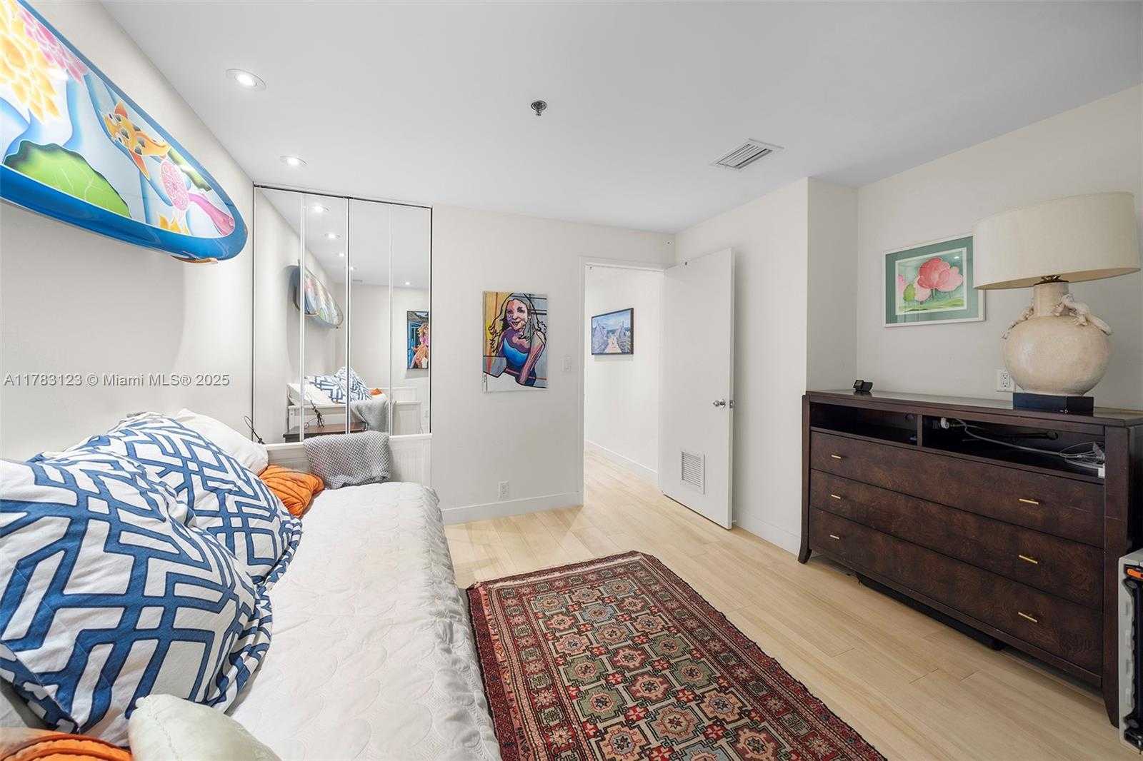Small Image of 201 CRANDON BLVD #333, Key Biscayne Number 26