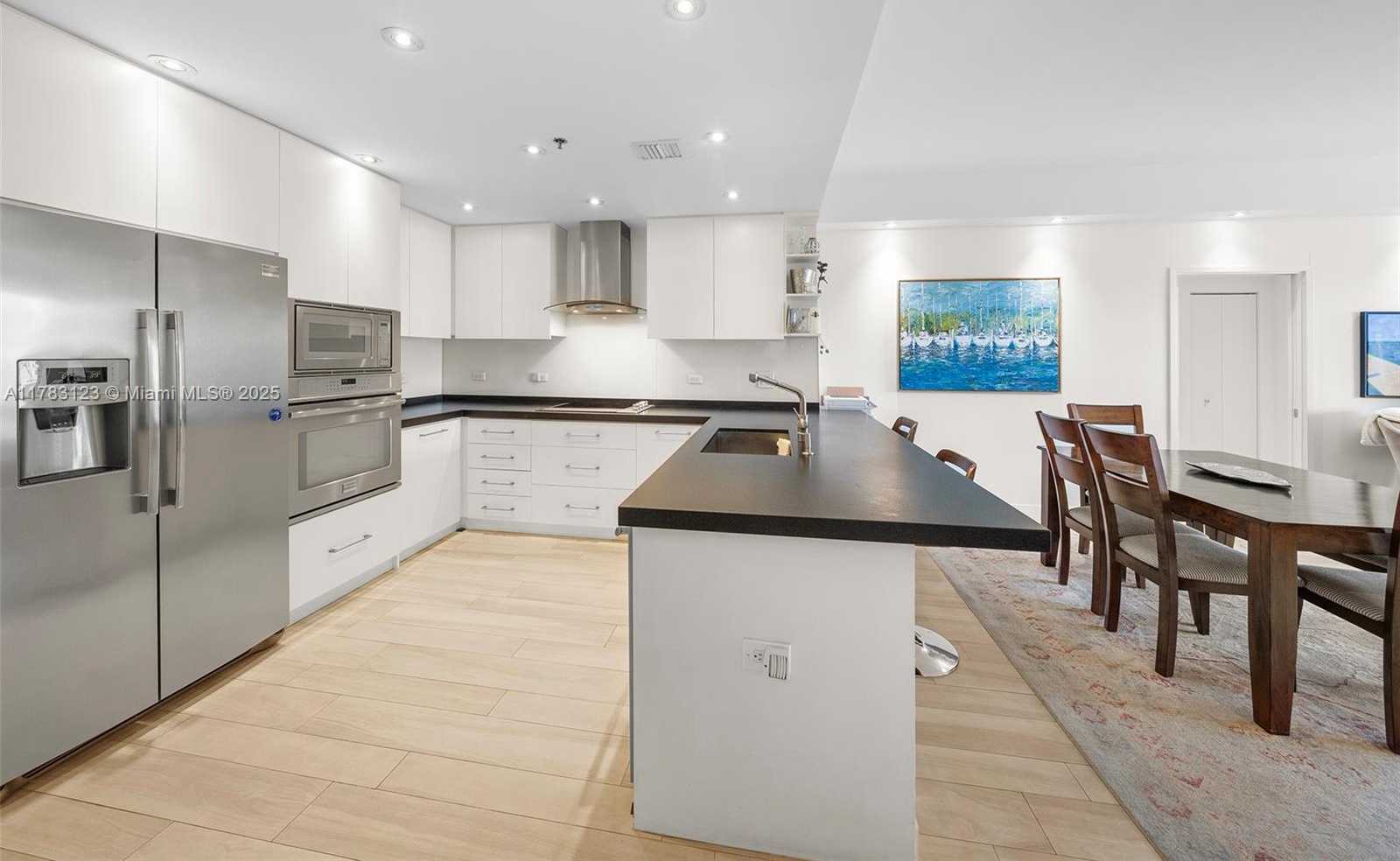 Small Image of 201 CRANDON BLVD #333, Key Biscayne Number 3