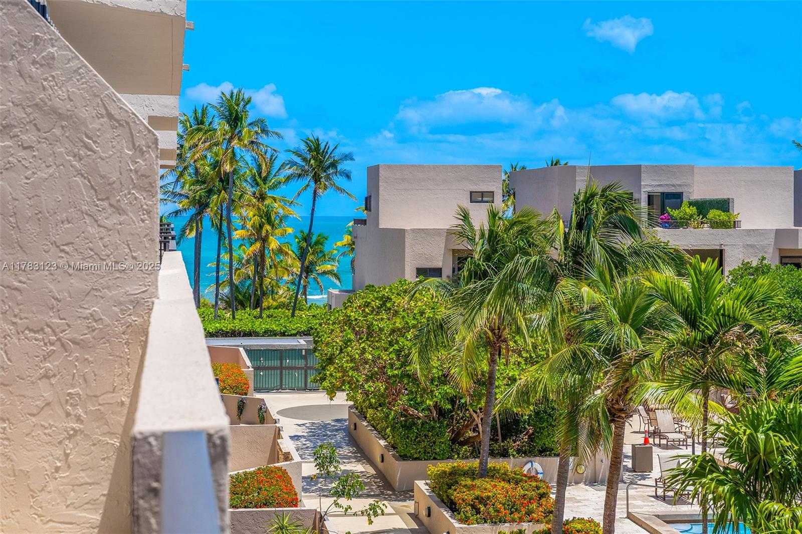 Small Image of 201 CRANDON BLVD #333, Key Biscayne Number 34