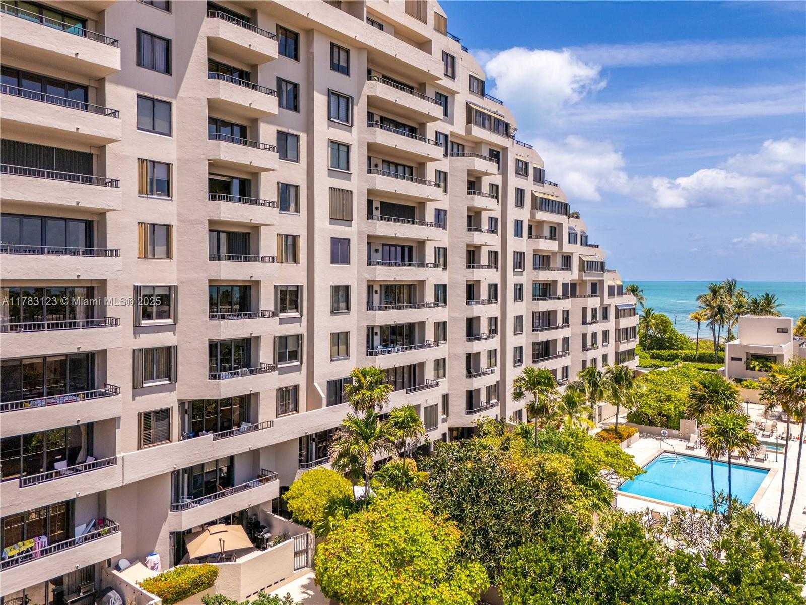 Small Image of 201 CRANDON BLVD #333, Key Biscayne Number 39