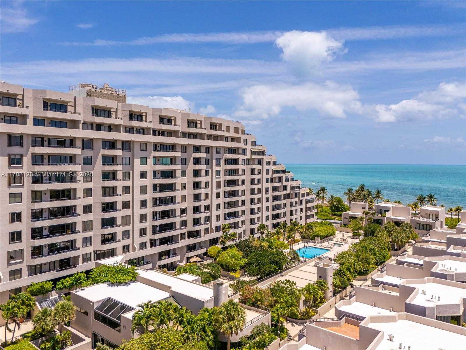 Small Image of 201 CRANDON BLVD #333, Key Biscayne Number 40