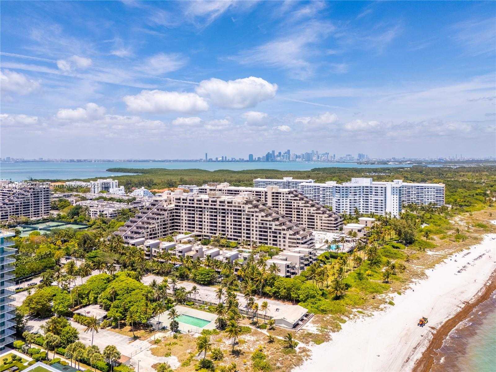 Small Image of 201 CRANDON BLVD #333, Key Biscayne Number 58