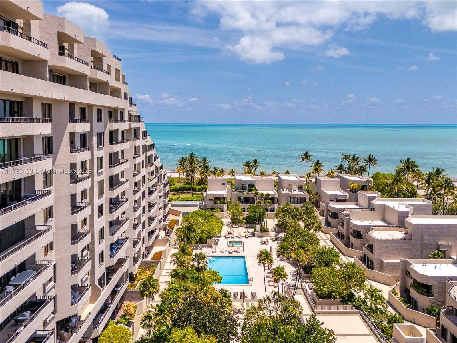 Small Image of 201 CRANDON BLVD #333, Key Biscayne Number 60