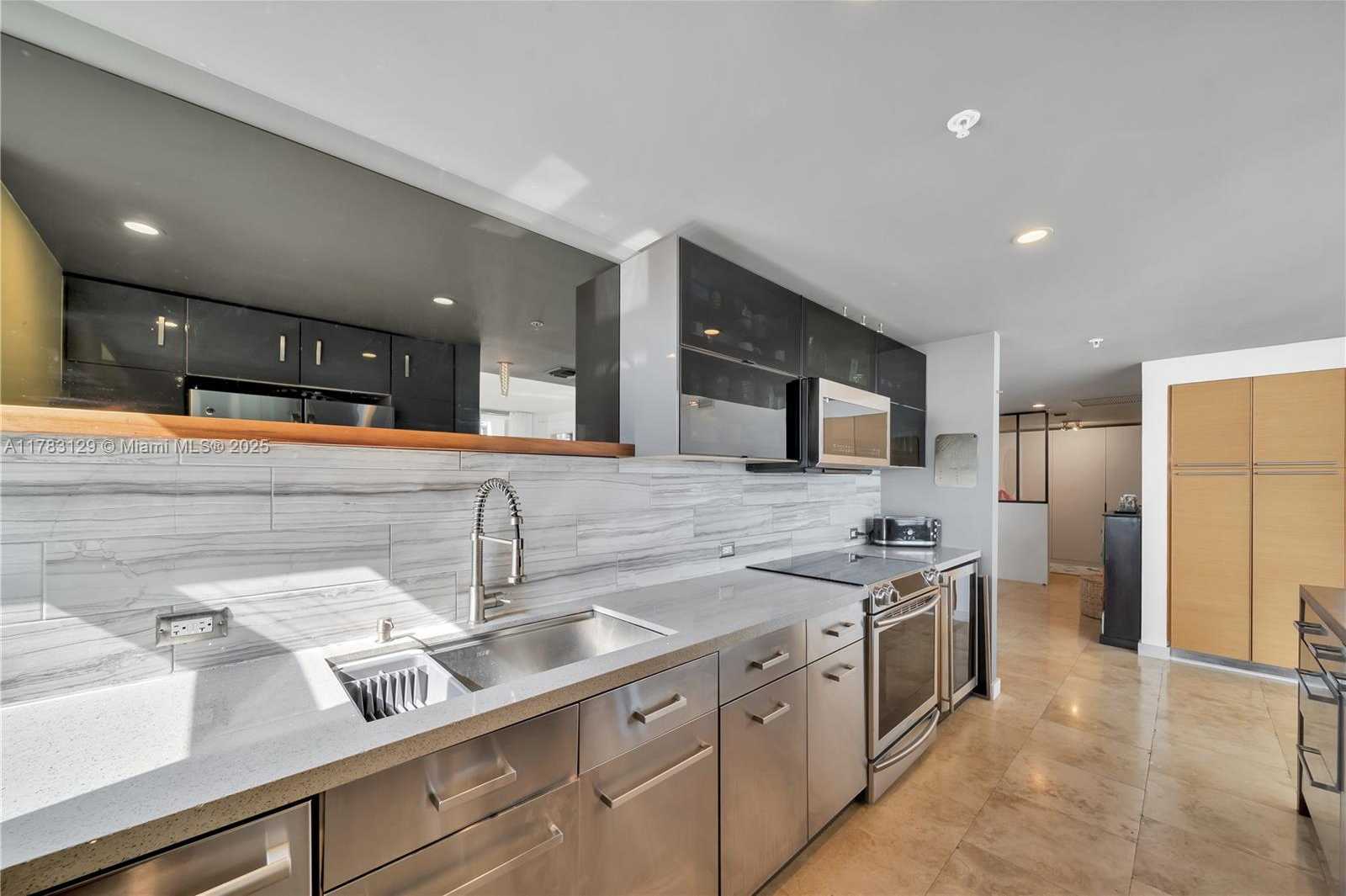 Small Image of 7929 WEST DR #1501, North Bay Village Number 12