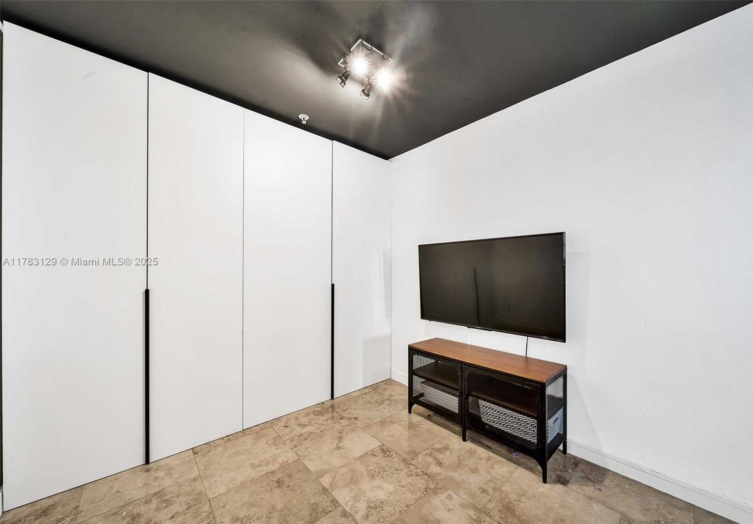 Small Image of 7929 WEST DR #1501, North Bay Village Number 19