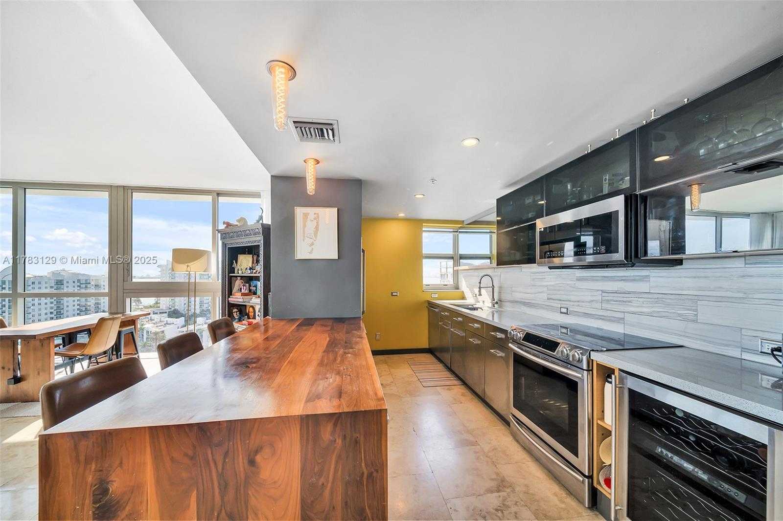 Small Image of 7929 WEST DR #1501, North Bay Village Number 9