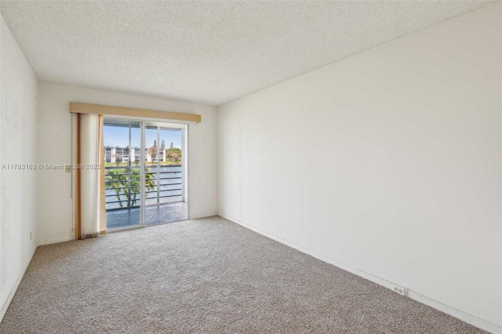Small Image of 2052 EXETER C, Boca Raton Number 16