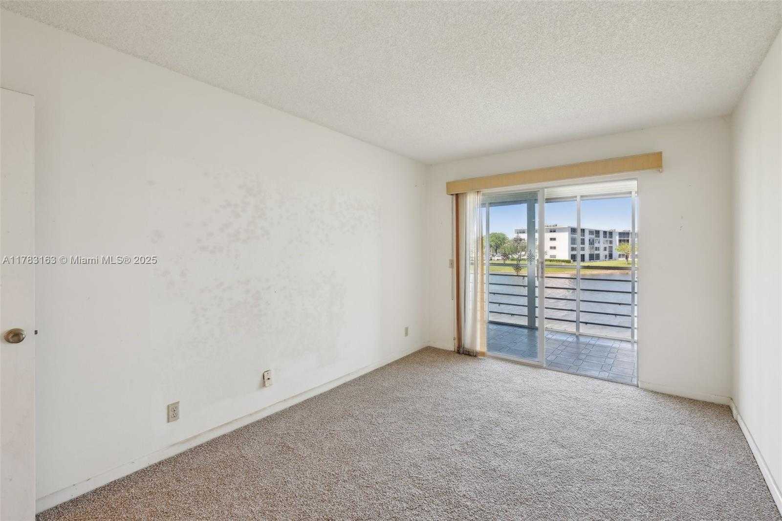 Small Image of 2052 EXETER C, Boca Raton Number 17