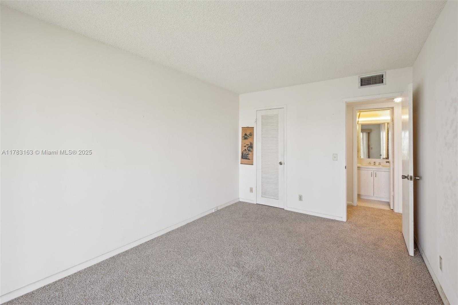 Small Image of 2052 EXETER C, Boca Raton Number 18