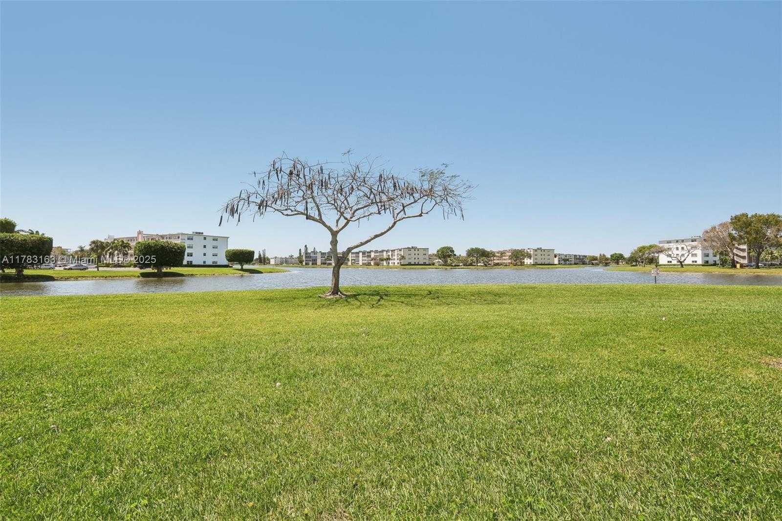 Small Image of 2052 EXETER C, Boca Raton Number 22