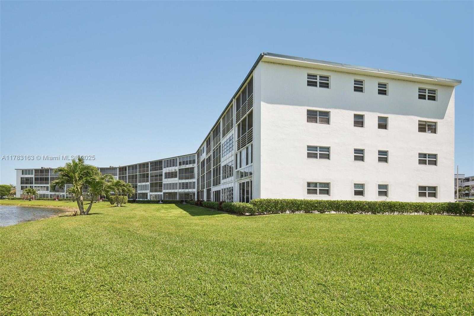 Small Image of 2052 EXETER C, Boca Raton Number 23