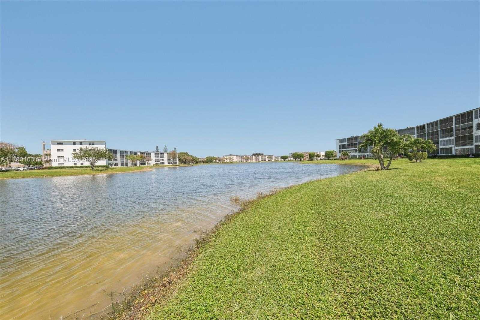 Small Image of 2052 EXETER C, Boca Raton Number 24