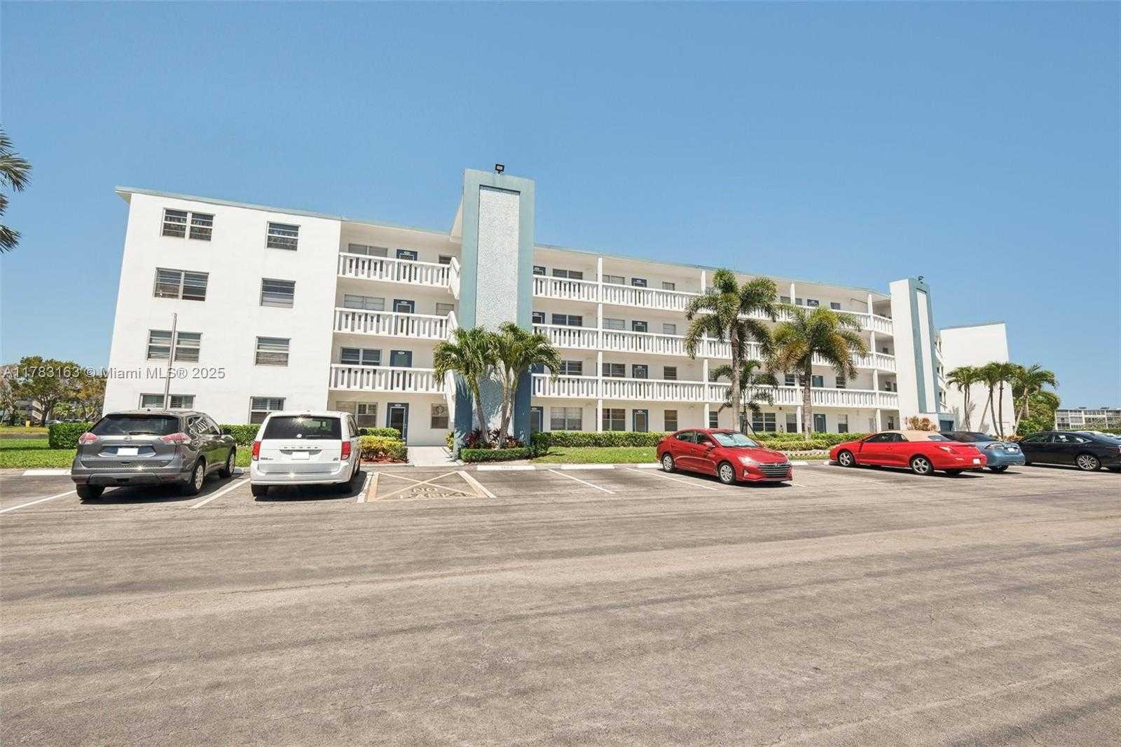 Small Image of 2052 EXETER C, Boca Raton Number 27