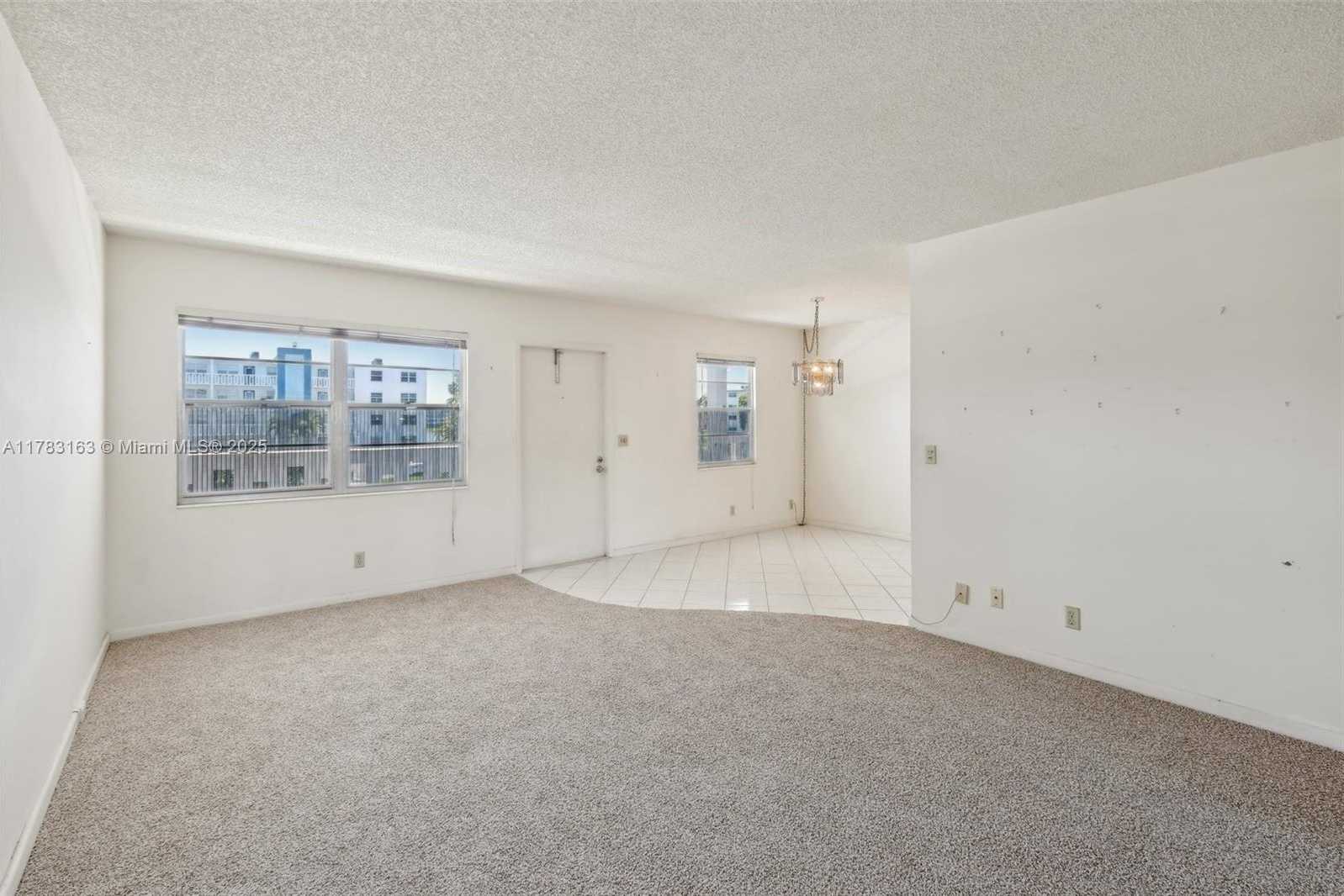 Small Image of 2052 EXETER C, Boca Raton Number 3
