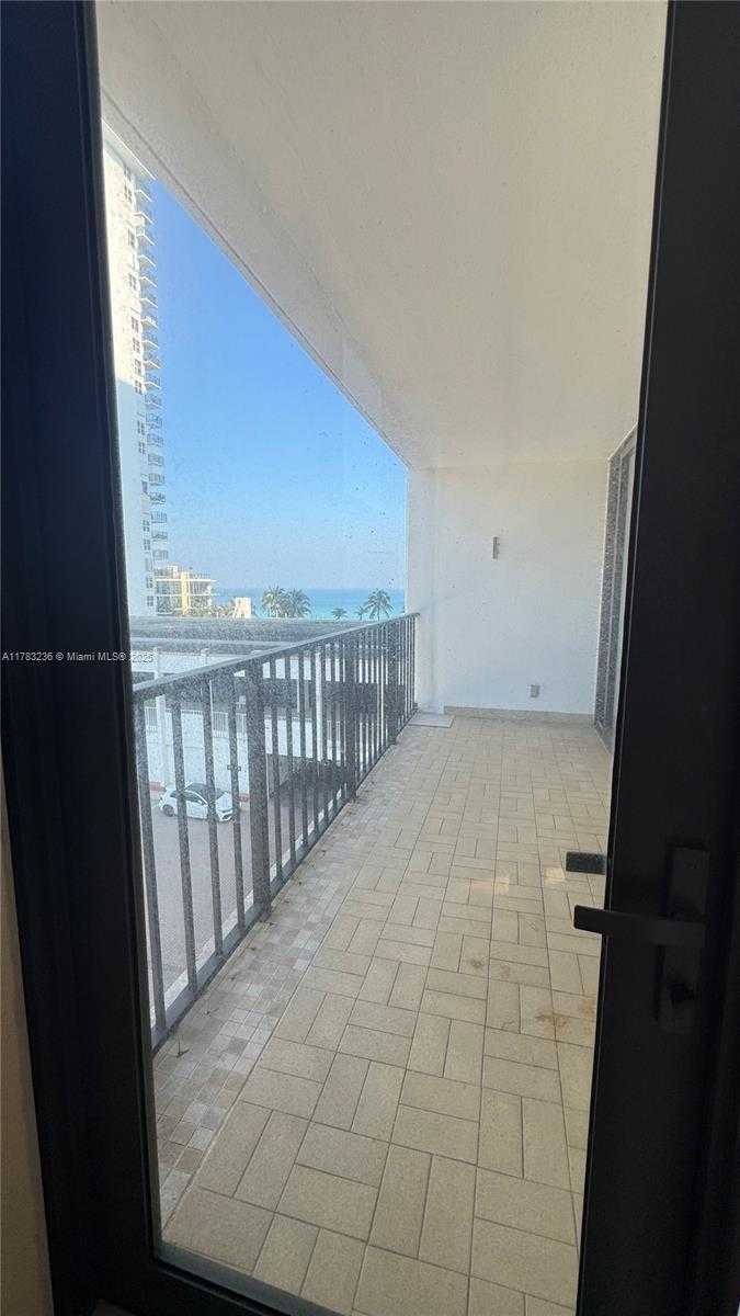 Small Image of 2401 SOUTH OCEAN DR #505, Hollywood Number 17