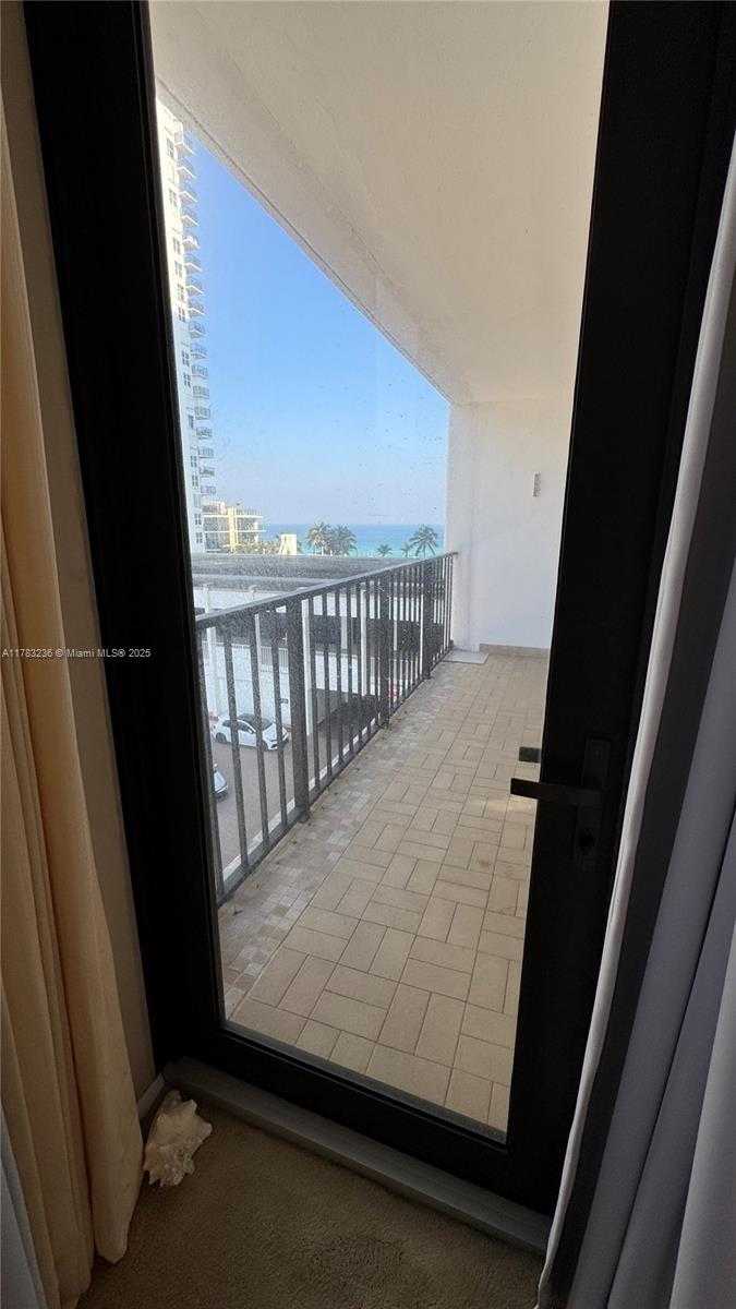 Small Image of 2401 SOUTH OCEAN DR #505, Hollywood Number 18