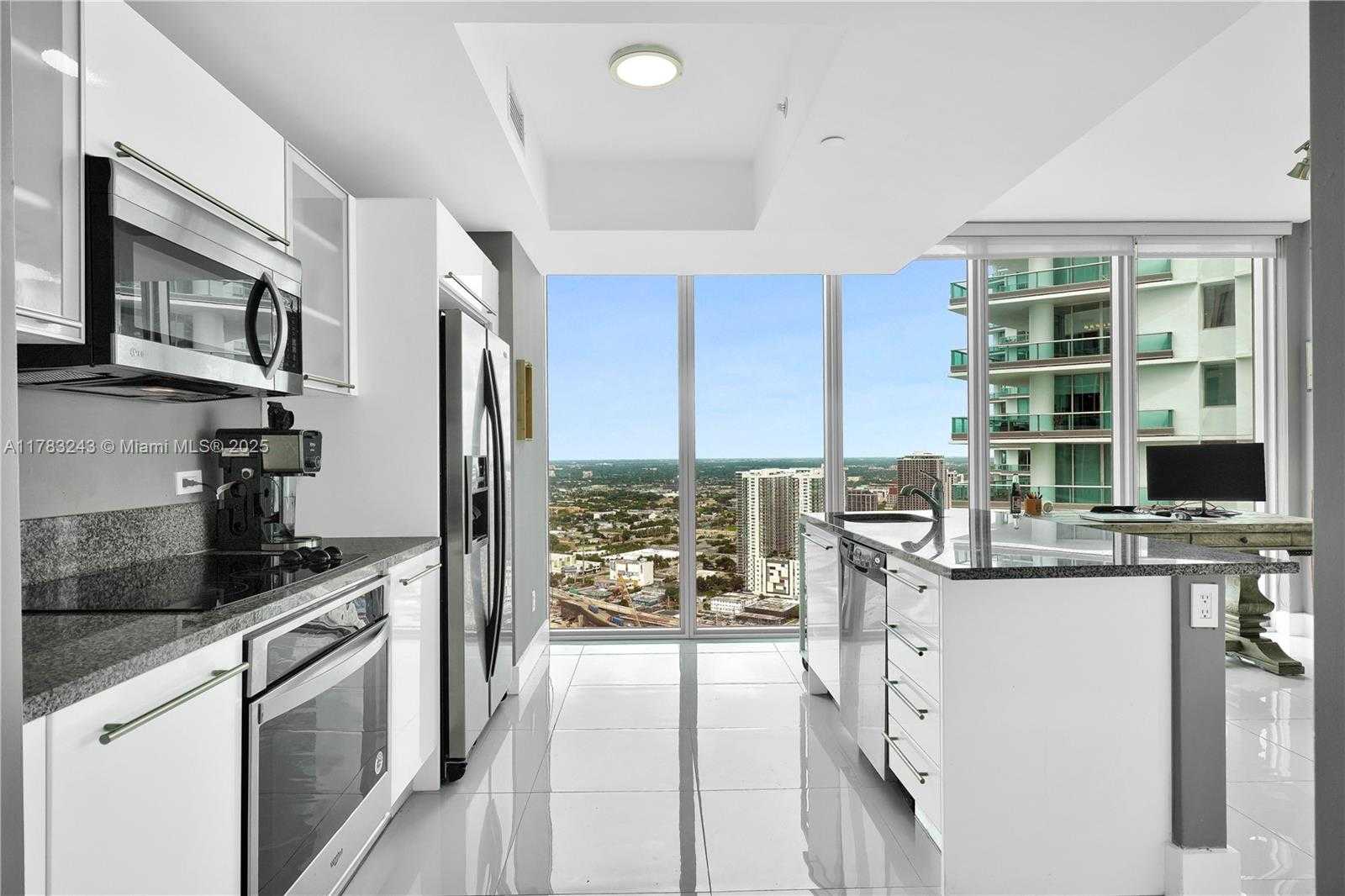 Small Image of 888 BISCAYNE BLVD #4212, Miami Number 11
