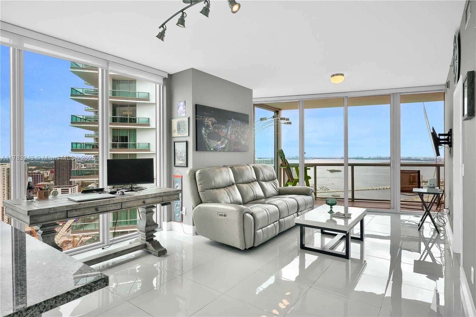 Small Image of 888 BISCAYNE BLVD #4212, Miami Number 13