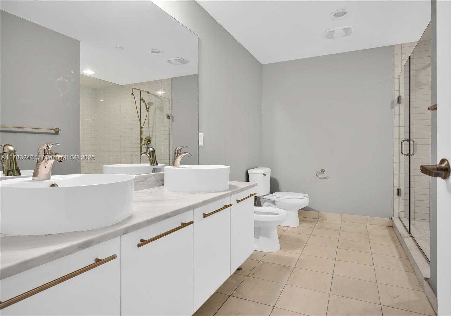 Small Image of 888 BISCAYNE BLVD #4212, Miami Number 18