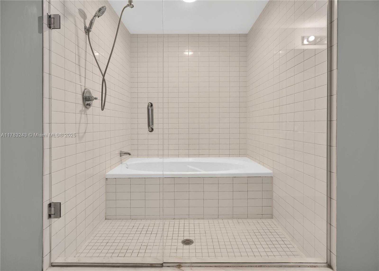 Small Image of 888 BISCAYNE BLVD #4212, Miami Number 19